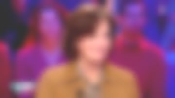 La chemise en coton à imprimé exclusif de Inés de la Fressange dans Ça ne sortira pas d'ici ! le 19.02.2020