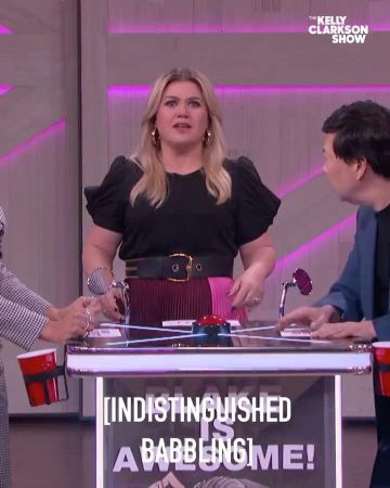 A. L. C Grainger Asymétrique Plissée Jupe mi-longue porté par Kelly Clarkson Kelly Clarkson Montrer le 19 février 2020