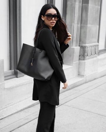 Fourre-tout Noir de Janice Joostema sur l'Instagram account @janicejoostemaa
