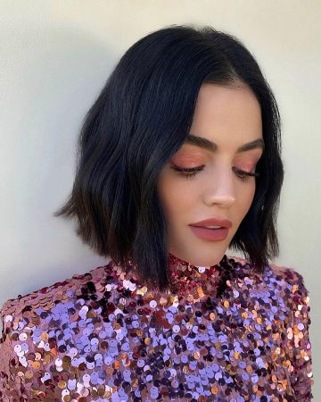 Dolce & Gabbana Vestido corto de lentejuelas usado por Lucy Hale en la cuenta de Instagram @lucyhale
