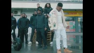 Shoes worn by Niska in the clip 4Keus Feat. Niska - M. D