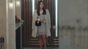 Mini falda boucle de doble pecho usada por Yoon Se-Ri (Son Ye-jin) en Crash Landing on You Episodio 10