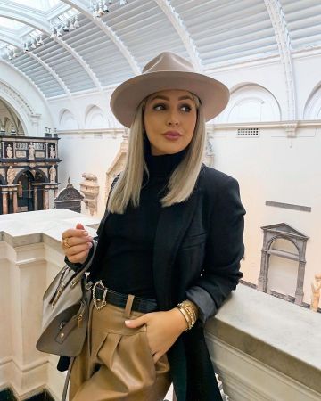 Chapeau Fedora de Chloé Rose sur Instagram account @allchloerose