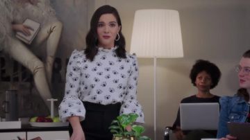 The top-to-eye pattern of Jane Sloan (Katie Stevens) in those who dare (S04E05)