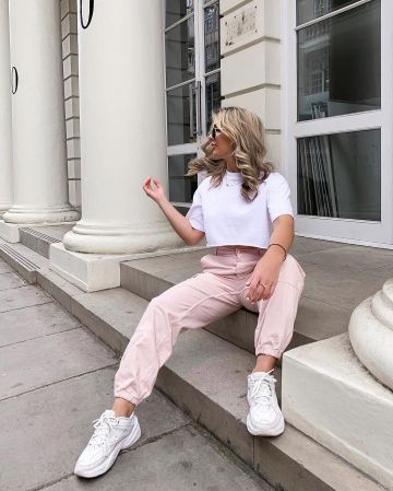 Rose Cargo Pantalon de Chloé Rose sur Instagram account @allchloerose