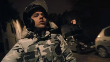 Moncler de PLK camufla parka en su video musical All Year Feat. Timal