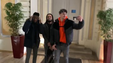 La chaqueta negra de plumas que lució Prime en su video ¡GUARDÉ SU LICENCIA! #LAVIDE