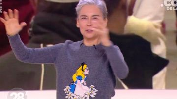 El jersey de lana virgen intarsia Alicia en el País de las Maravillas de Elisabeth Quin en 28 minutos el 21.02.2020