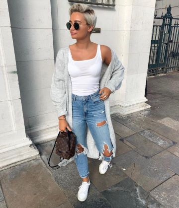 Destory Rip Jeans de Olivia Rose en la cuenta de Instagram @oliviarosesmithx