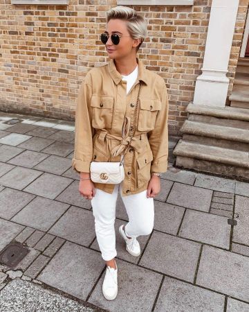 Chaqueta Shacket de Olivia Rose en la cuenta de Instagram @oliviarosesmithx