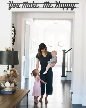 Cintrée Combinaison de Meghan Basinger sur l'Instagram account @megbasinger