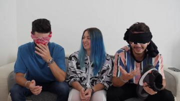 Le T-shirt à Poche Bleu Palace porté dans DEVINE LA PAIRE w/ SO Style - LawraInThaGame