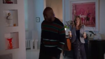 The dot print midi skirt of Sutton Brady (Meghann Fahy) in The Bold Type (S04E05)