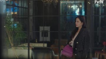 Glitter Grid Blazer usado por Yoon Se-Ri (Son Ye-jin) en Crash Landing on You Episodio 5