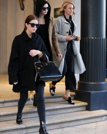 Alias Mae Ahnika Bottes porté par Ashley Benson Milan février 22, 2020