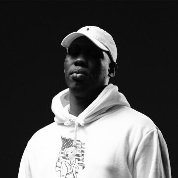 Hoodie Ralph Lauren is worn by Dums on the account Instagram of @doumslentourage