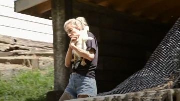 Denim Ripped Short usado por Kristin Cavallari en Very Cavallari Temporada 3 Episodio 7