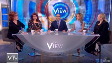 Whistles Pen­ny Belt­ed Dress worn by Sunny Hostin on The View February 21, 2020