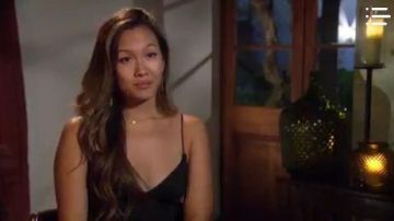 Vestido negro de hendidura de cuello de luna usado por Tammy L. en The Bachelor Temporada 24 Episodio 6