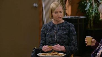 Navy Tweed Jack­et worn by Jill (Jaime Pressly) in Mom Season 7 Episode 16