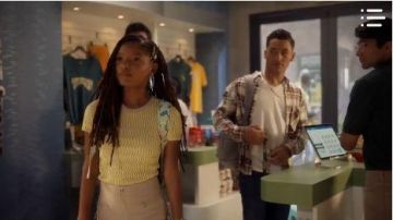 Pantalón corto nude usado por Sky Forster (Halle Bailey) en la temporada 3 episodio 6