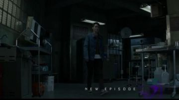 Vans Black and White Sneakers usadas por Kate Kane (Ruby Rose) en Batwoman Temporada 1 Episodio 13