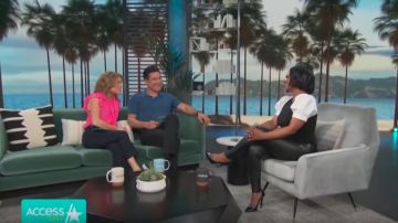 Alice + olivia Aubrey Puff Sleeve Crop Top worn by Kandi Burruss on Access February 24, 2020