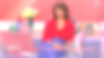 Le jean paperbag ceinturé de Faustine Bollaert dans Ça commence aujourd'hui le 25.02.2020