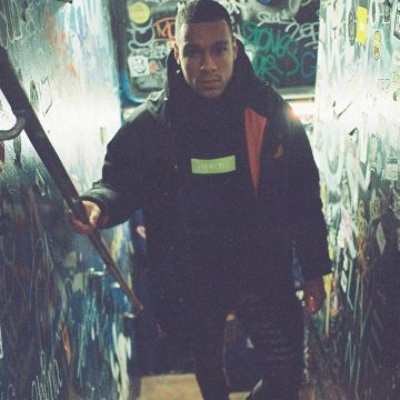 La sudadera con capucha Supreme de Gregory van der Wiel en la cuenta de Instagram de @gregoryvanderwiel