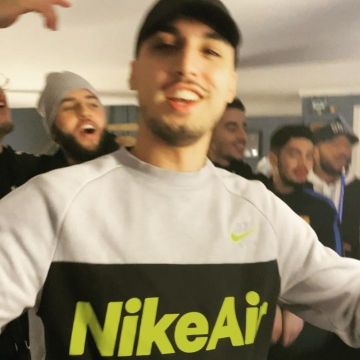 Nike sweater door by benab worn by benab on the account Instagram of @benab27 