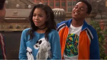 Blue Sweater worn by Nia Baxter (Navia Ziraili Robinson) in Raven's Home Season 3 Episode 17