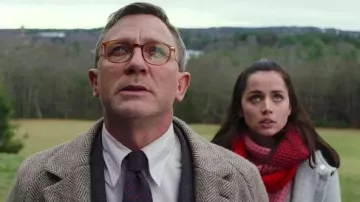 Orange Glasses of Benoit Blanc (Daniel Craig) in Knives Out