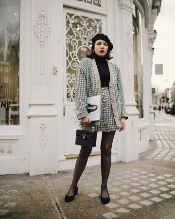 Pumps Black of Gabie on the Instagram account @gabriellebassett