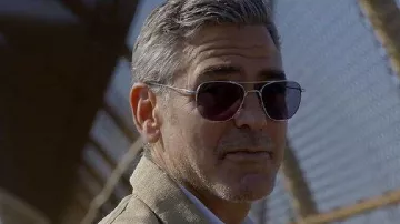 Gafas de sol de Frank Walker (George Clooney) en En busca del mañana
