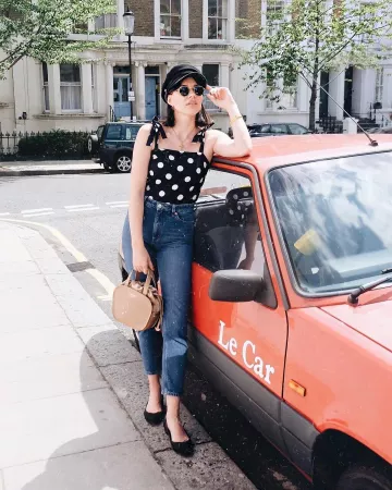 Tour de lunettes de soleil de Gabie sur l'Instagram account @gabriellebassett