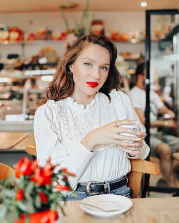 Cinturón de cuero de Gabie en la cuenta de Instagram @gabriellebassett