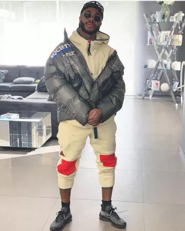 La paire de AIr Max 97 Off-White portée par Raheem Sterling sur le compte Instagram de @sterling7