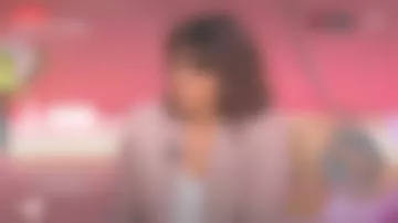 The jacket is 100% british plaid patterns prince of Wales all-over Faustine Bollaert in It starts today the 17.01.2020