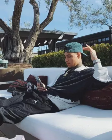 Le bas de survêtement Jordan de Gregory van der Wiel sur le compte Instagram de @gregoryvanderwiel