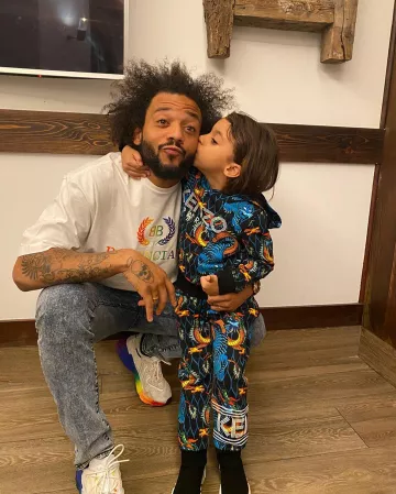 Sneakers adidas multi-colour worn by Marcelo Vieira on his account Instagram @marcelotwelve