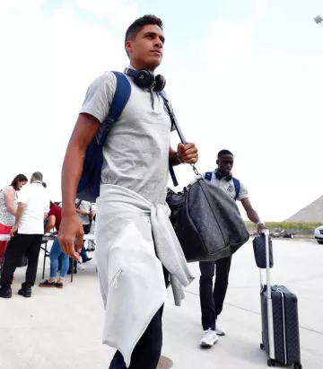 Sac a bandoulière Louis Vuitton de Raphaël Varane sur son compte Instagram @raphaelvarane