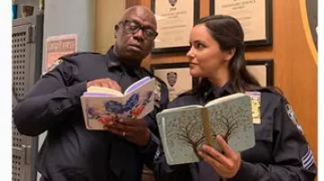 Journal, Tree of Life of Amy Santiago (Melissa Fumero) in Brooklyn Nine-Nine (S07E04)
