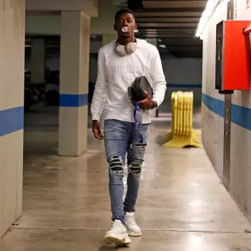 Sneaker Triple S Clear Sole white calf leather, lambskin and mesh worn by Ousmane Dembélé on his account Instagram @o. dembele7