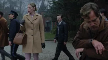 Purse of Donna Thrombey (Riki Lindhome) in Knives Out