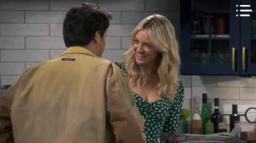 Pearl Green Flo­ral Dress worn by Rebecca (Abby Elliott) in Indebted Season 1 Episode 2