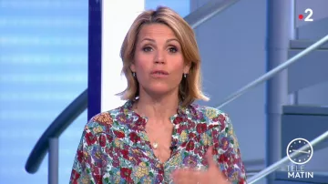 The printed dress Ba&sh of Laura Tenoudji in Télématin 28 02 2020