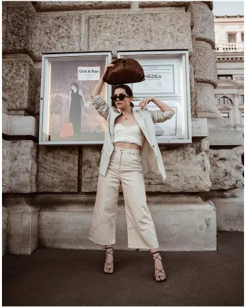 Sandalias de tacón de piel de Carola Pojer en la cuenta de Instagram @carolapojer