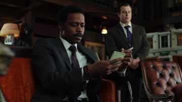 Notebook of Lieutenant Elliott (Lakeith Stanfield) in Knives Out