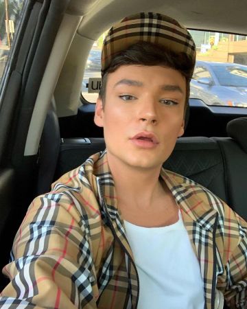 La casquette Burberry de Anthonin sur le compte Instagram de @anthonin