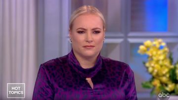 Ted Baker London Jhen­ni Wilder­ness Mix Print Long Sleeve Dress worn by Meghan McCain as seen in The View February 27, 2020